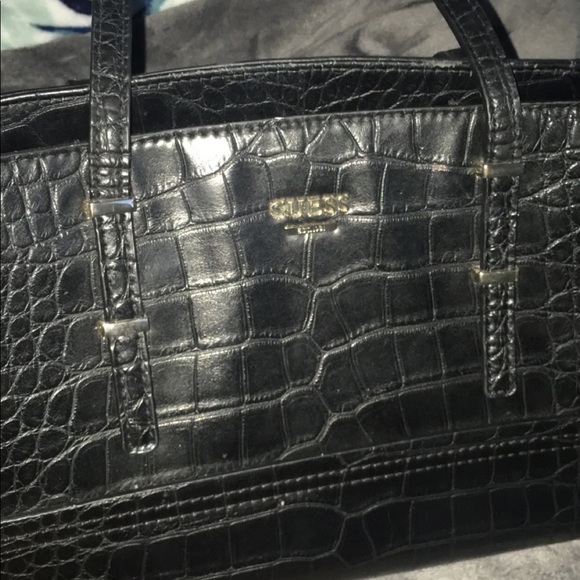 Guess hand Bag great condition - Picture 2 of 2